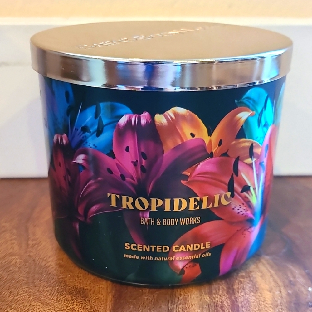 TROPIDELIC 3 Wick Candle Bath & Body Works Bright Flowers